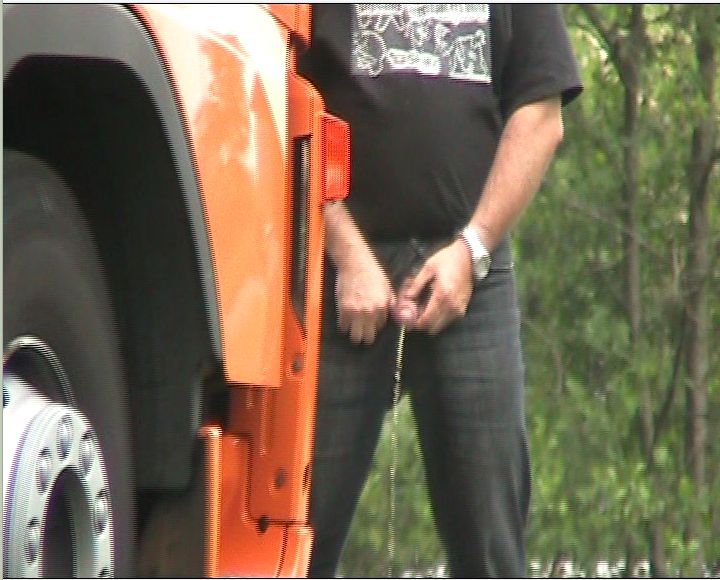 Trucker Caught Peeing June 2010 20 1