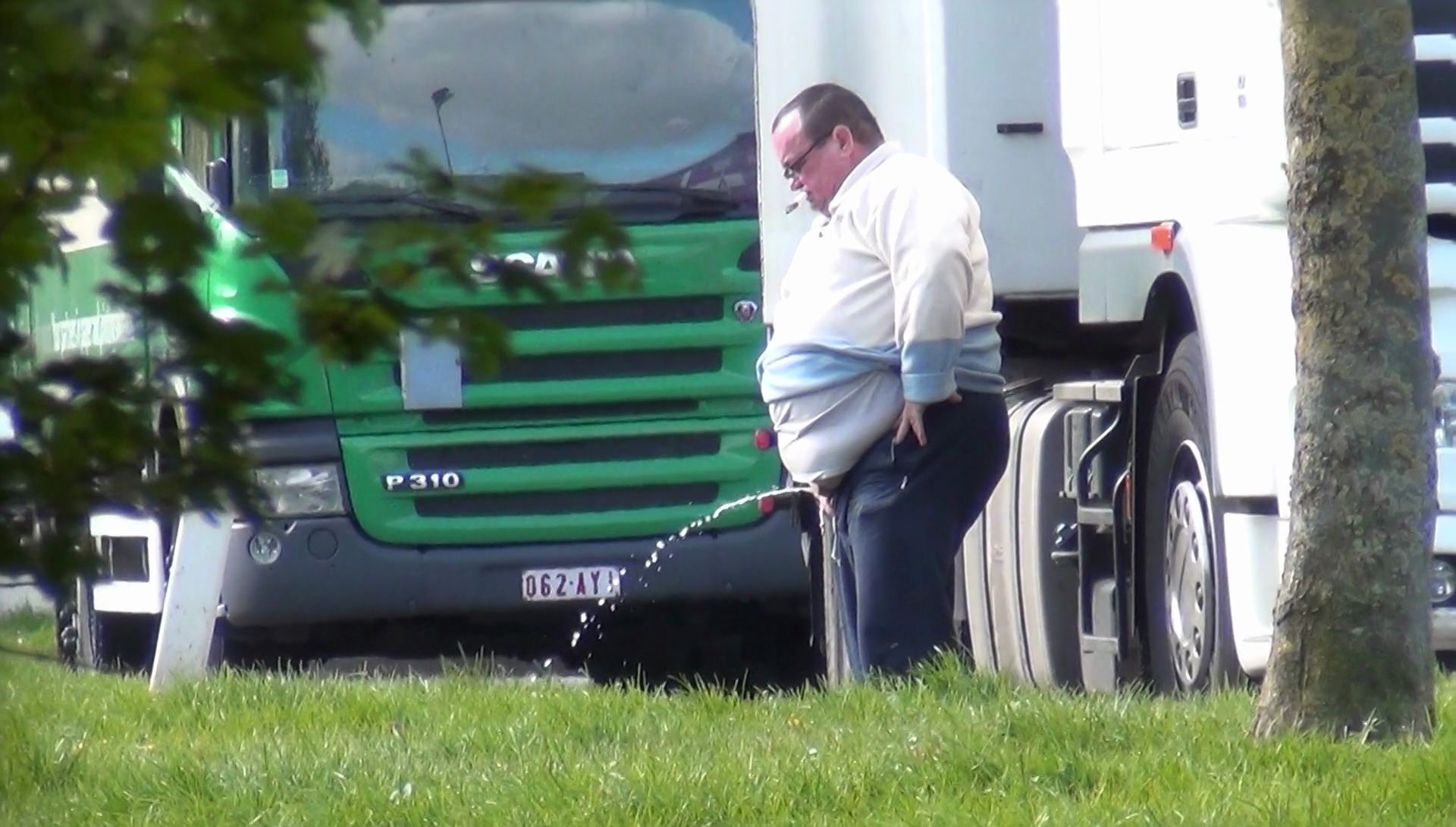♺ Fat Trucker Caught Pissing (2014) deshaked.