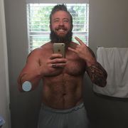 Muscle bear hunk AARON BRUISER (aka bodybuilder Jeremy 