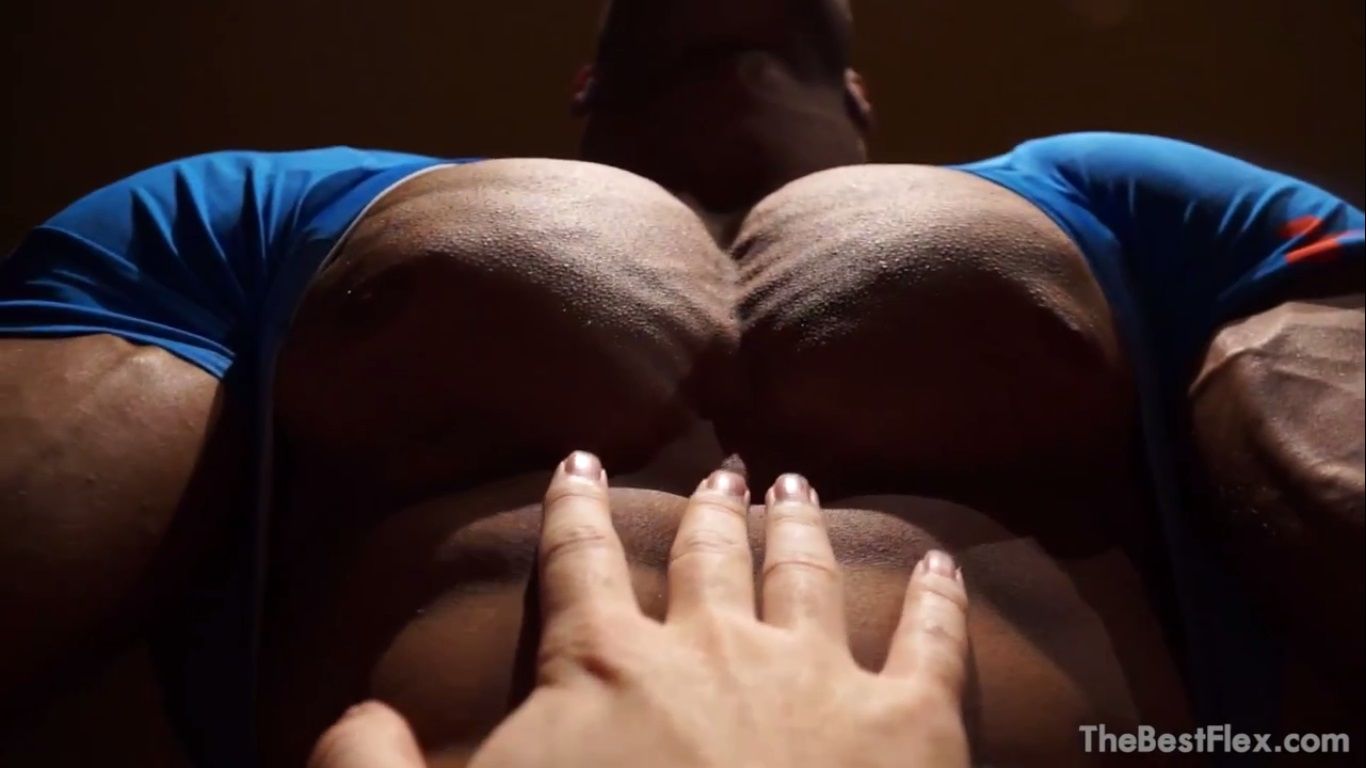 Superman muscle worship