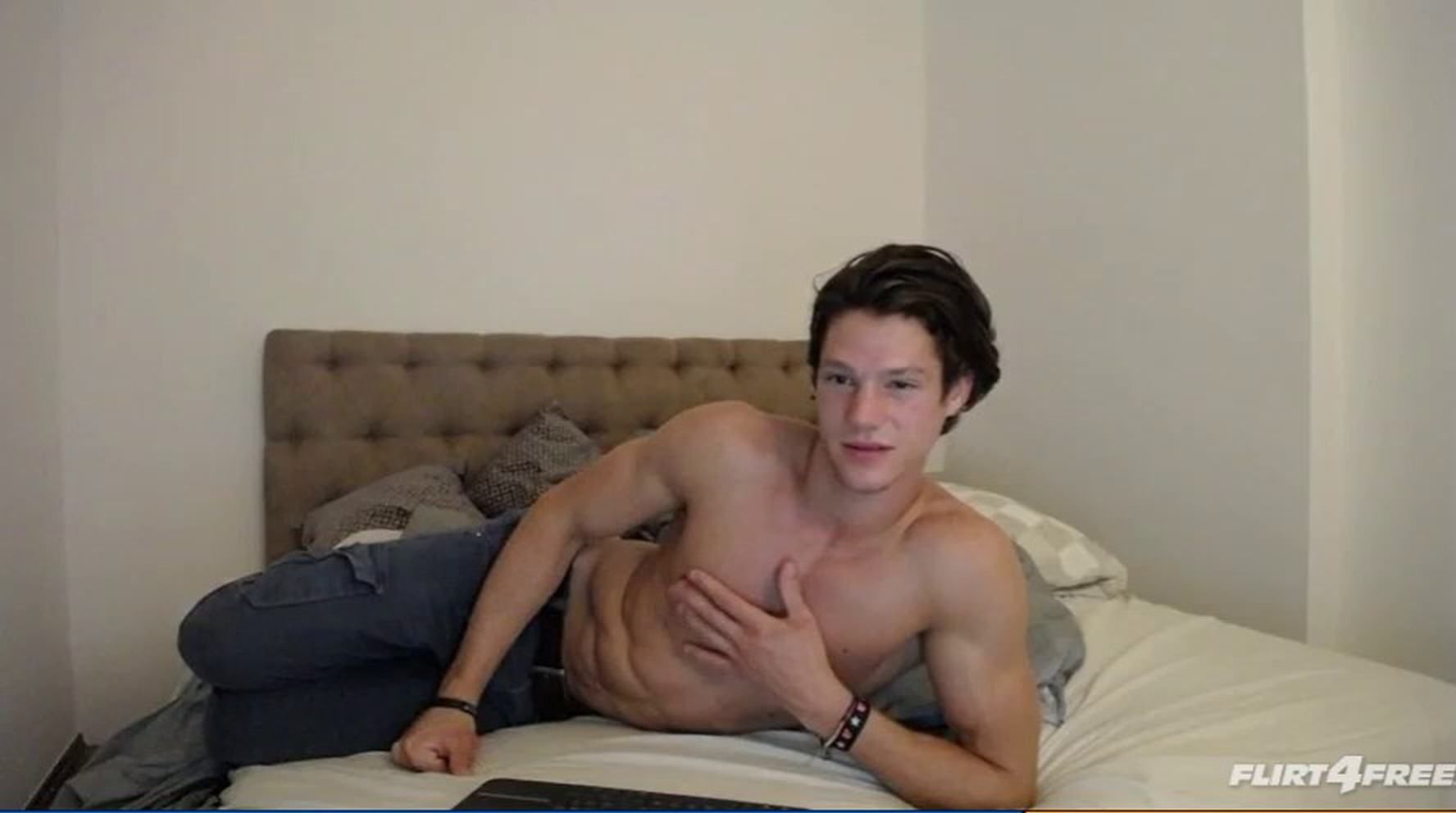 Ethan Opry Flirt4free