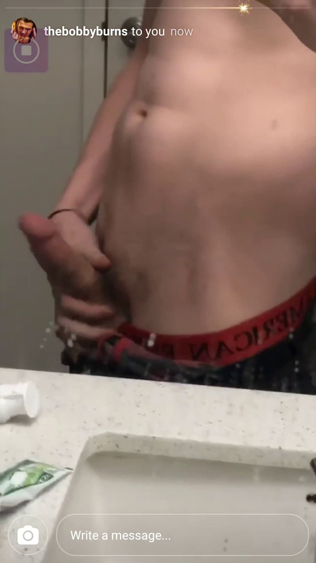 YouTuber Bobby Burns leaked nudes (pics&vids)