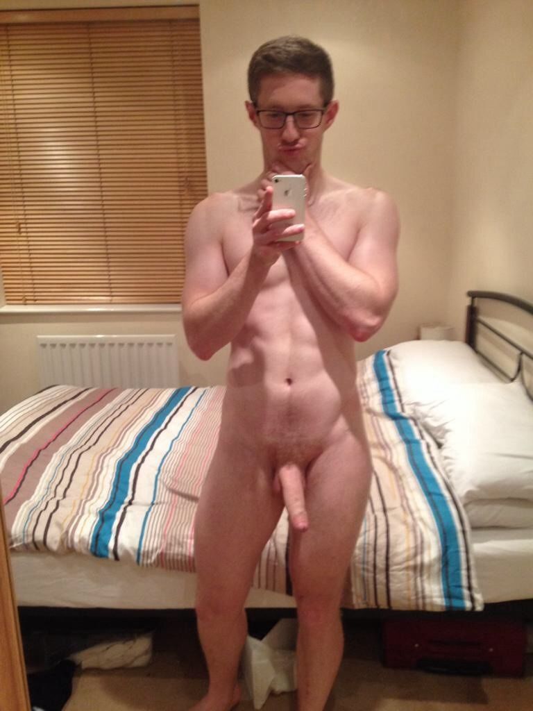 Nude Nerdy Guys