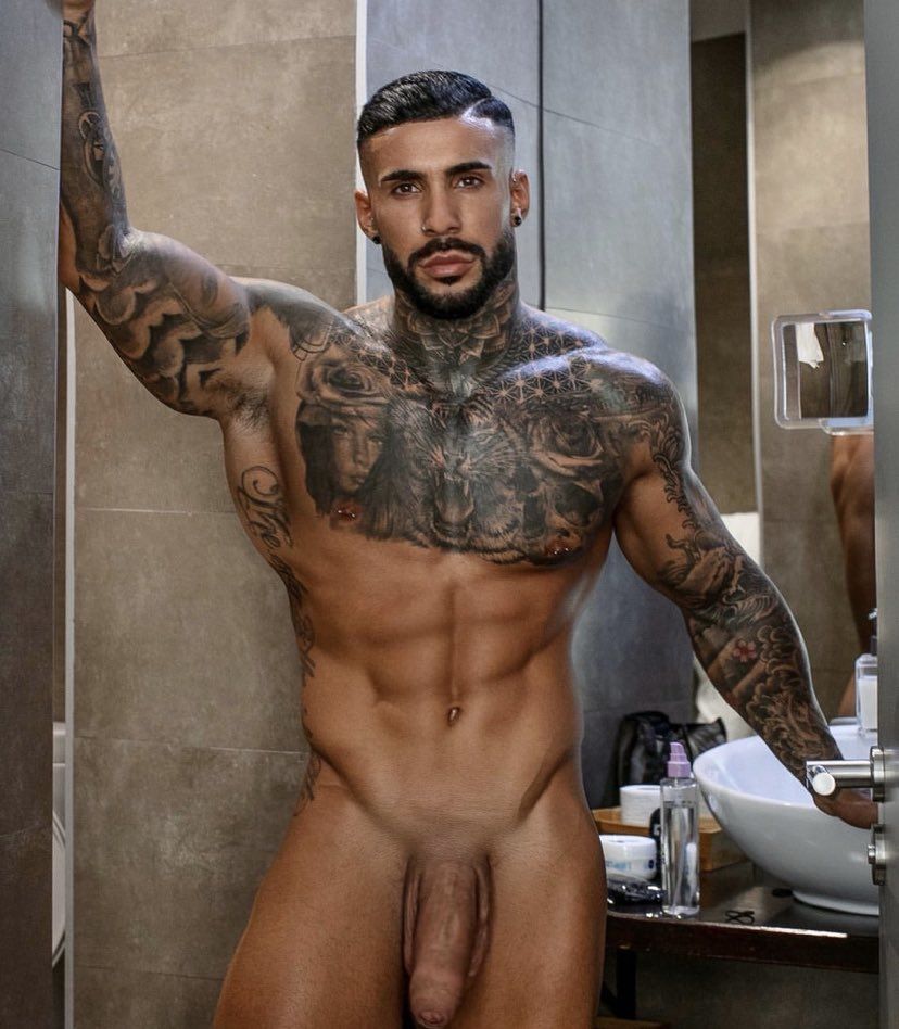 Imanol Brown Onlyfans Muscle And Massive Cock Hunk 2459