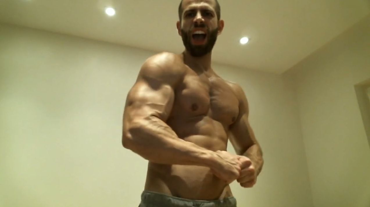 Incredibly Sexy Bodybuilder Neo Verbal Flexing Muscle Worship